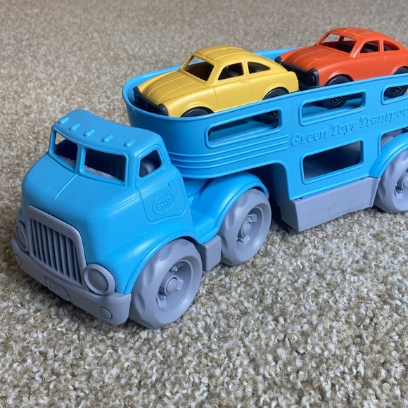 Green Toys car transporter - Picture 2 of 7